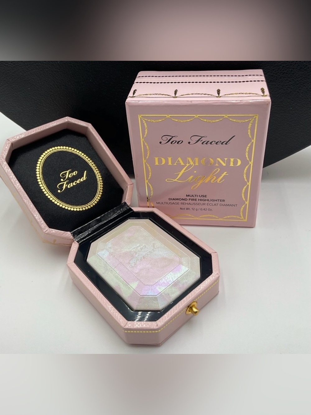 Too Faced Diamond Light Multi-Use Highlighter Compact - Picture 6 of 14
